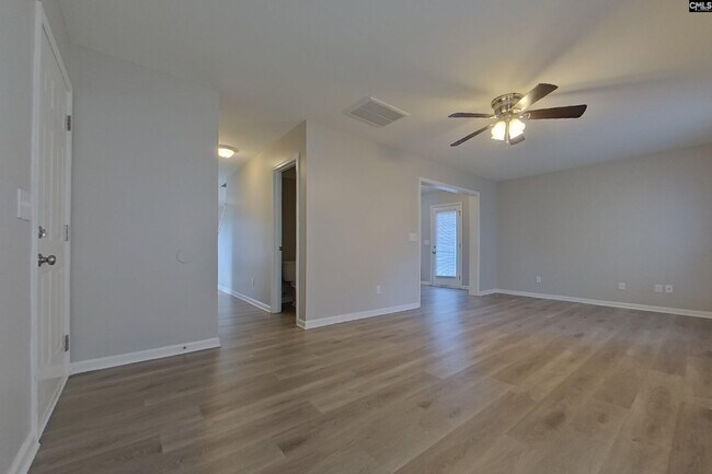 Foto del edificio - 403 Parkstone Ct