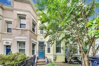 Building Photo - 1327 1st St NW