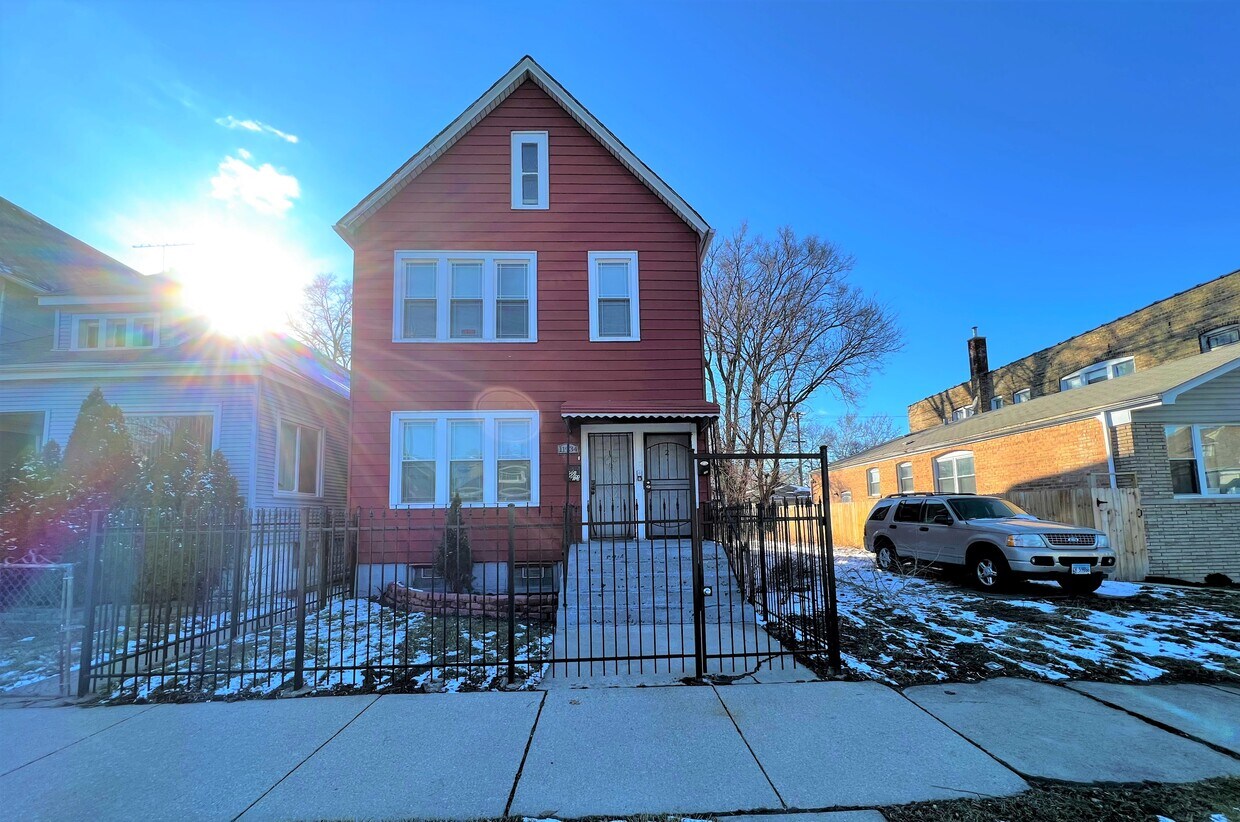 Primary Photo - 11934 S State St