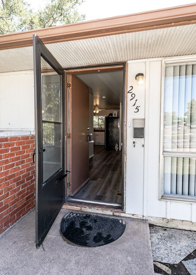 Foto del edificio - Newly Remodeled 3 Bedroom Home in Central Location