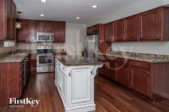 Foto del edificio - 1256 Carrington Pl