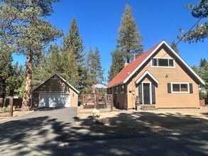 Building Photo - 1131 Mulberry Dr