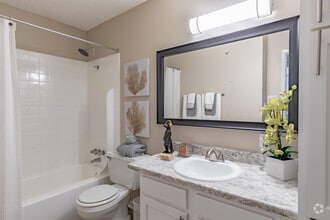 1BR, 1BA - 680 SF - The Palm on SPID