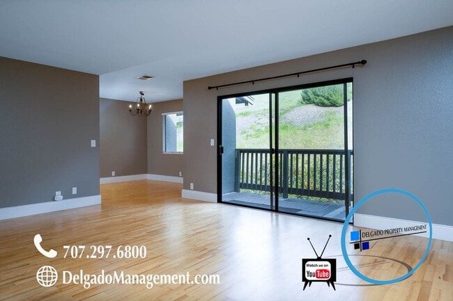 Foto del edificio - Benicia! Beautiful upstairs two bedroom, one bath available soon!