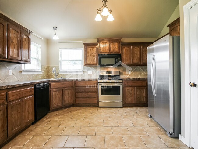 Foto del edificio - 14504 S Poplar St
