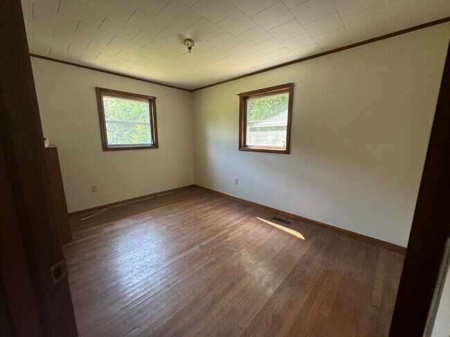 Building Photo - 147 Liberty Knoll Dr
