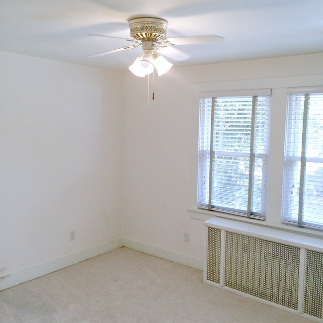 Foto del edificio - 4008 Beechwood Blvd