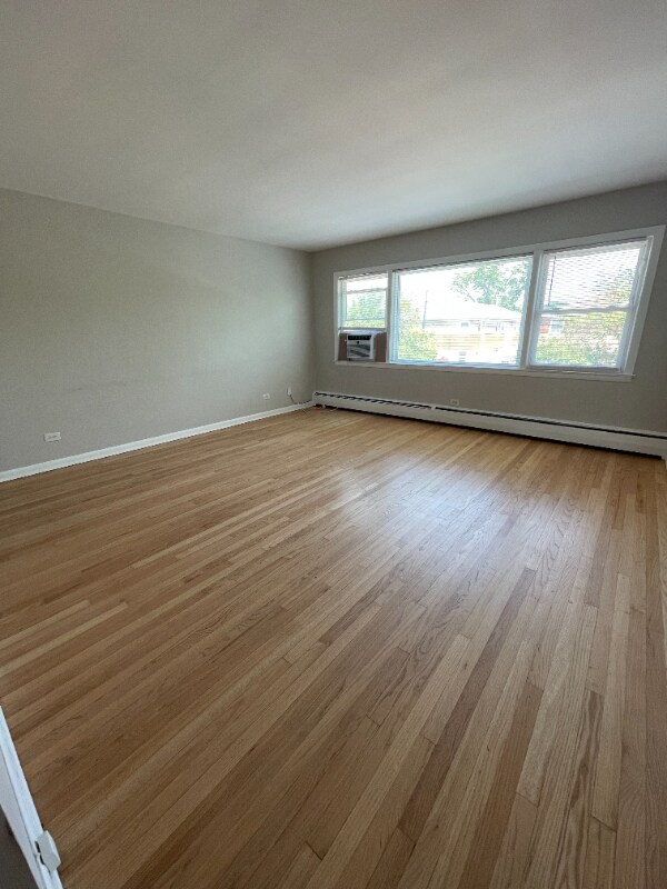 Foto del edificio - 6241 W Montrose Ave