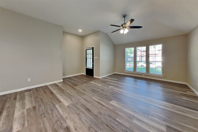 Building Photo - 18811 Sandia Pines Dr