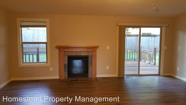 Foto del edificio - 3 br, 2 bath House - 1785 Kamela Dr. S