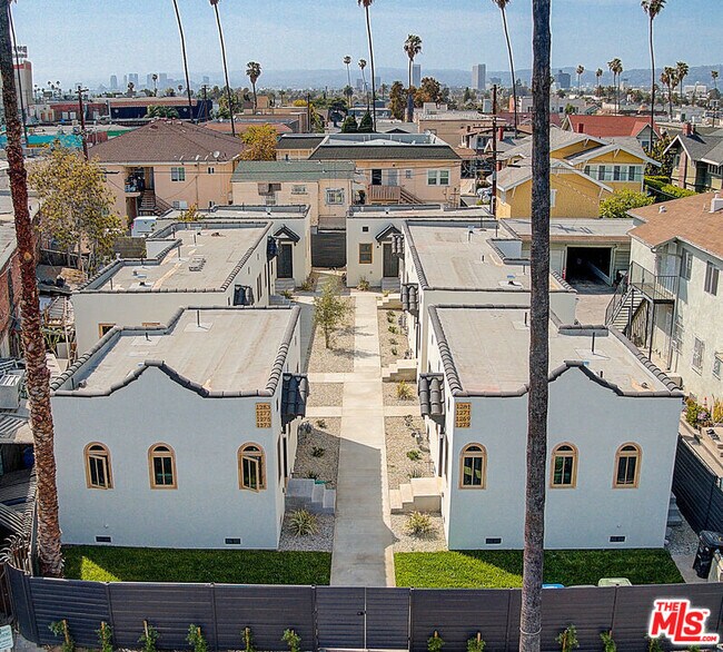 Building Photo - 1269 4th Ave