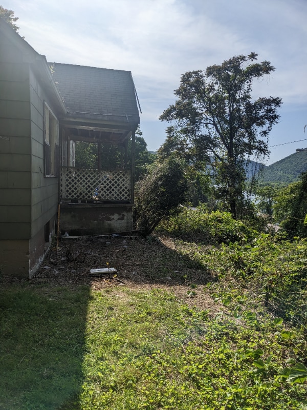 Building Photo - 229 Hillcrest Dr