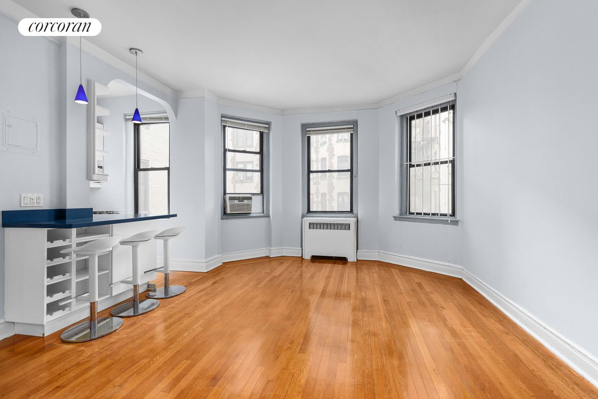 Primary Photo - 78 8th Ave