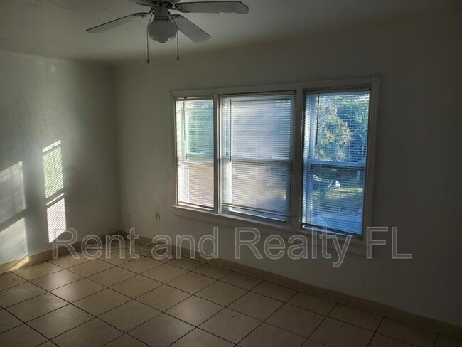 Photo - 827 Paris Ave S House