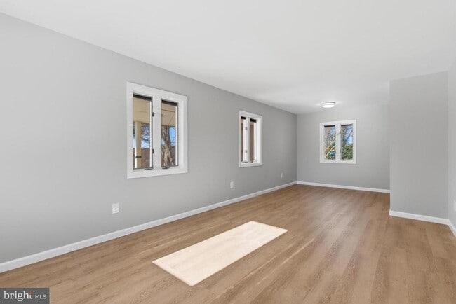 Building Photo - 1813 Olmstead Dr