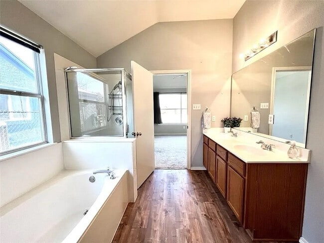 Foto del edificio - 2603 Hill Street Cove