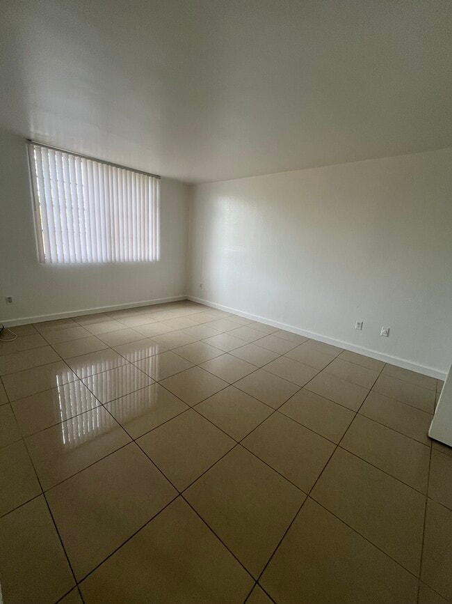 Foto del edificio - 4190 NW 79th Ave