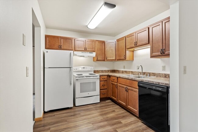 Interior Photo - Apple Valley Associates LLC