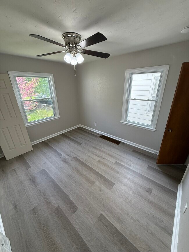 Foto del edificio - 1028 Branleigh Dr