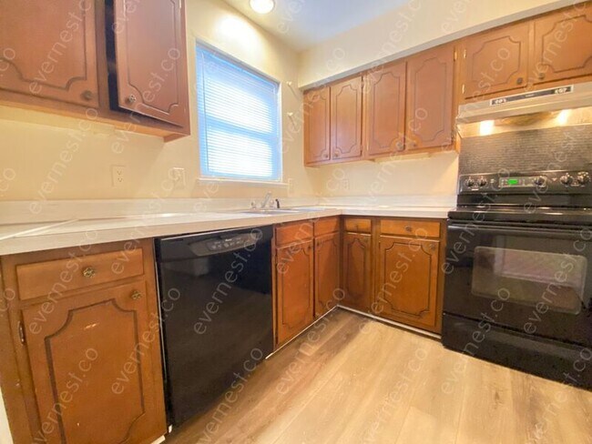 Foto del edificio - 210 Walnut Blvd