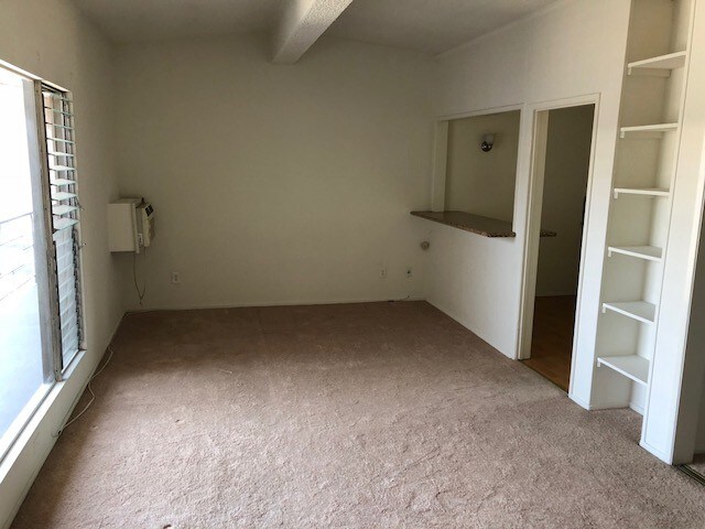 Foto del edificio - 1152 N Poinsettia Pl