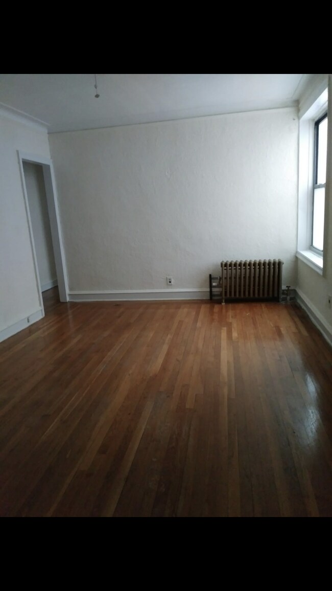 Foto del edificio - 140-70 Ash Ave