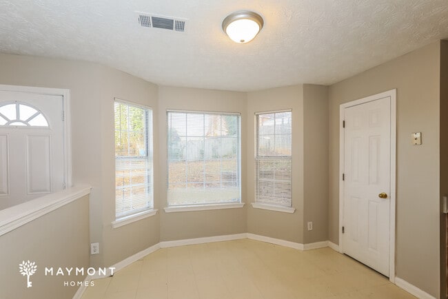 Building Photo - 2810 Mill Lake Way