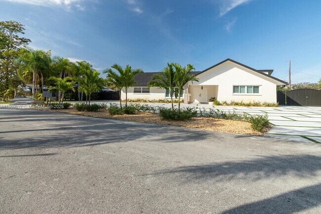 Foto del edificio - 8425 SW 185th St