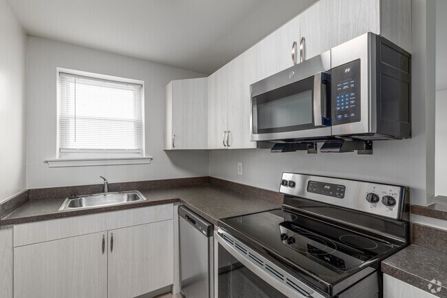 Interior Photo - Harbor Club