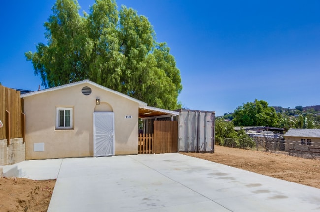 Foto del edificio - 9177 Creekford Dr