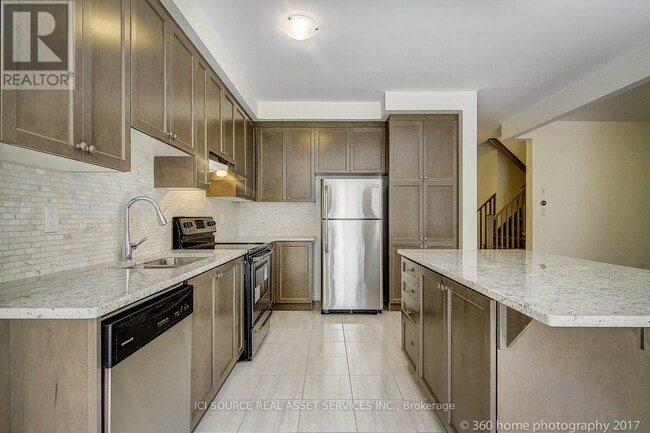 Building Photo - 176 Beaveridge Ave