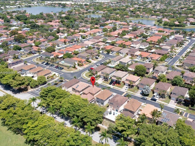 Foto del edificio - 8956 SW 215th Ln