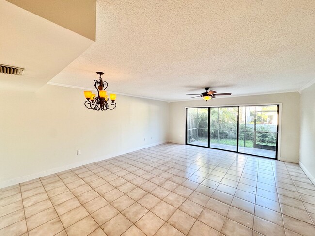 Building Photo - ** PELICAN RIDGE ** 2 BED / 2.5 BATH - ATT...