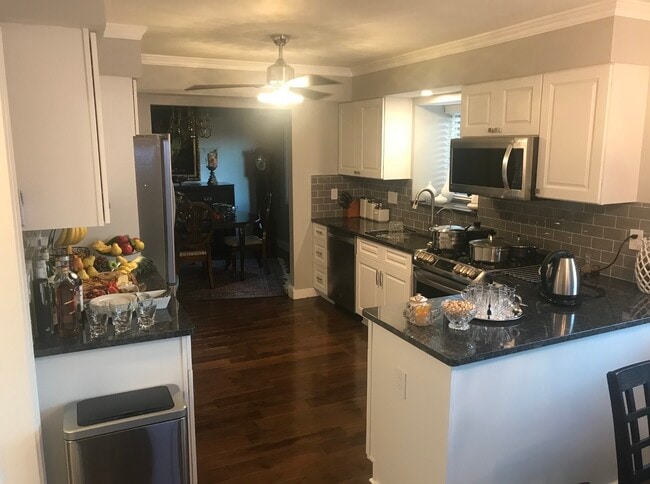 Building Photo - 4141 Rolling Meadow Ln