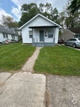 Building Photo - 618 S 28th St
