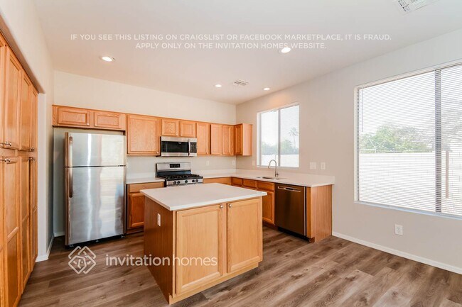 Foto del edificio - 8704 N 58th Dr