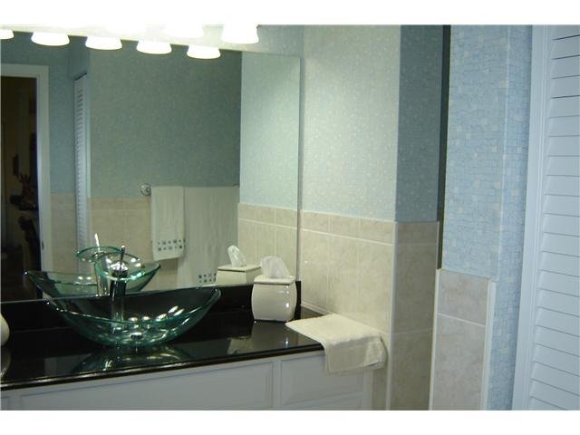 Foto del edificio - 10765 Cleary Blvd