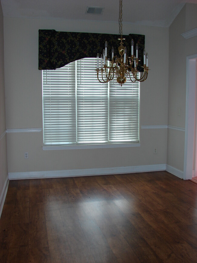 Dining room - 159 Regency Dr