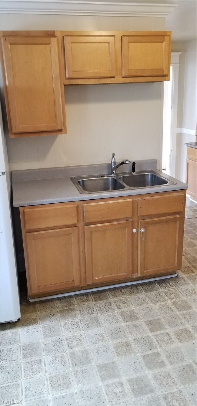 Foto del edificio - 2 br, 1 bath 4plex - 8722 W Mitchell St Ap...