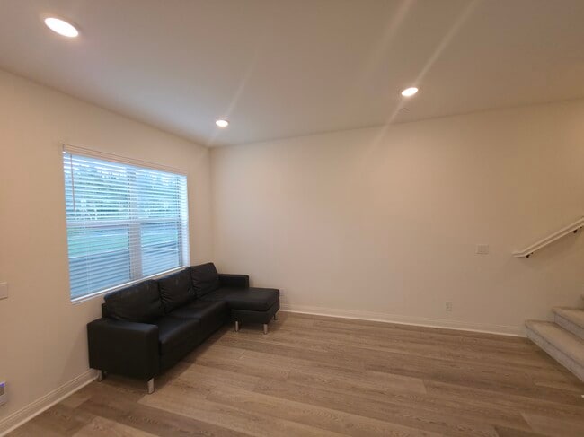 Building Photo - 12120 Blue Sky Ct