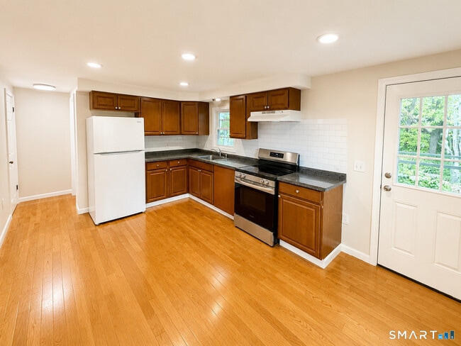 Building Photo - 56 Doman Dr