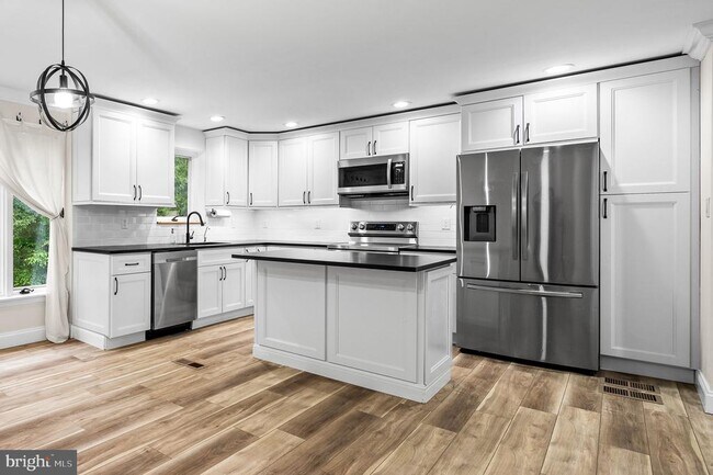 Foto del edificio - 43 Gunning Ln