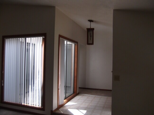 Foto del edificio - 1674 SE Queenborough St