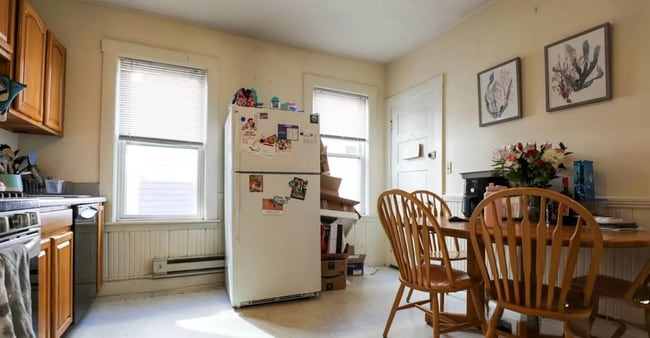 Building Photo - 44 Easton St