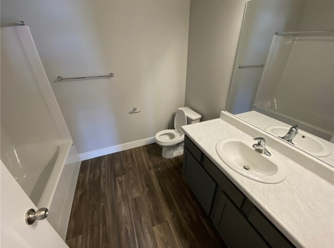 Building Photo - 443 N 360 W
