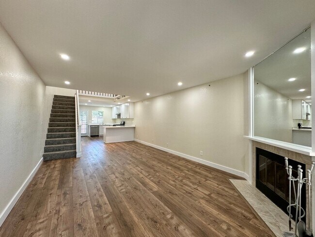 Building Photo - TENTATIVELY RENTED Two Bedroom Napa Condo ...