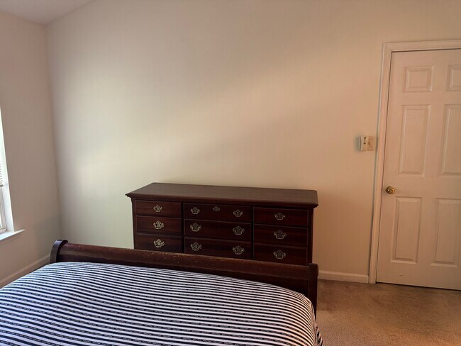 Building Photo - 111 Trupenny Turn