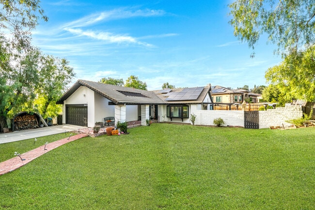 Building Photo - 28403 Waring Pl