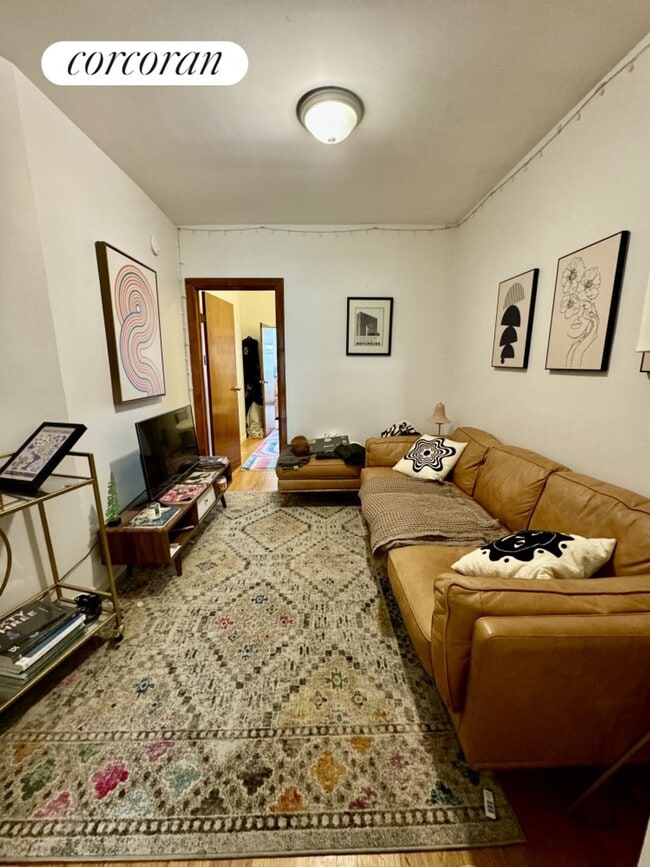 Building Photo - 102 Powers St