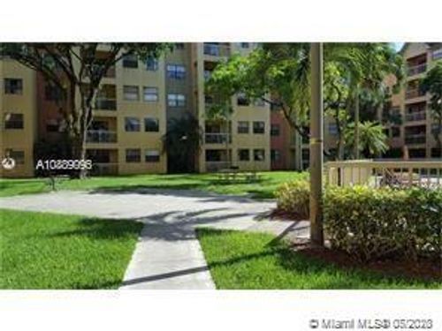 Foto del edificio - 8120 Geneva Ct